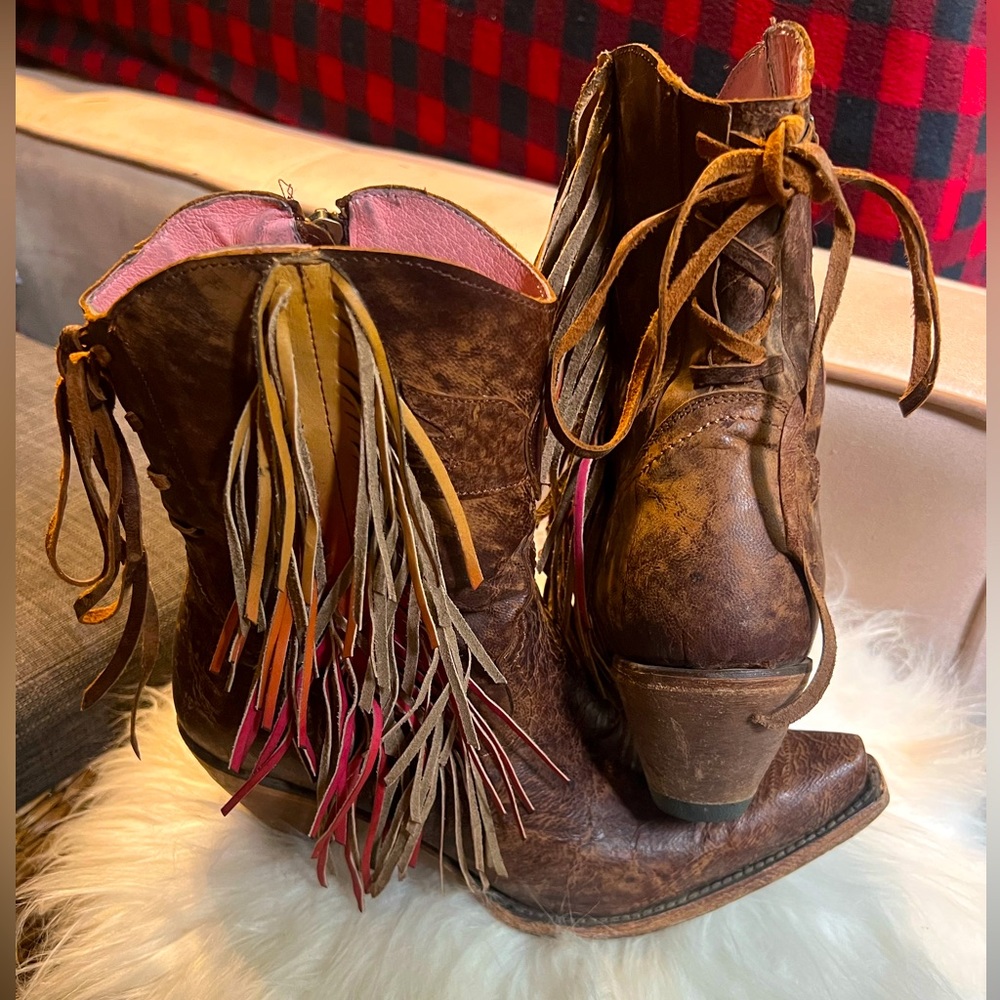 Junk Gypsy By Lane Spirit Animal Snip Toe Ankle Cowboy Cowgirl Boot